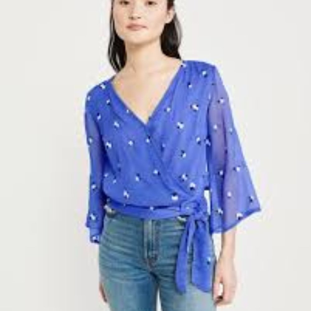 NWT Abercrombie & Fitch Signature Wrap Blouse-Sz S - Picture 1 of 5